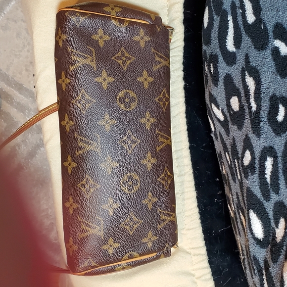 SOLD - Picture 7 of 16